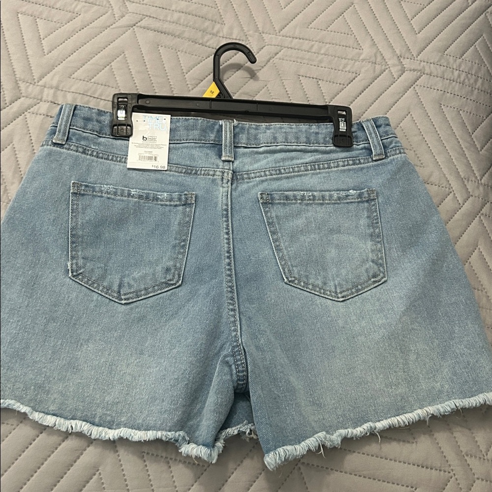 💕5/$15 Time and Tru high waist Distressed Light Blue Denim Women's Shorts NEW - Picture 7 of 8
